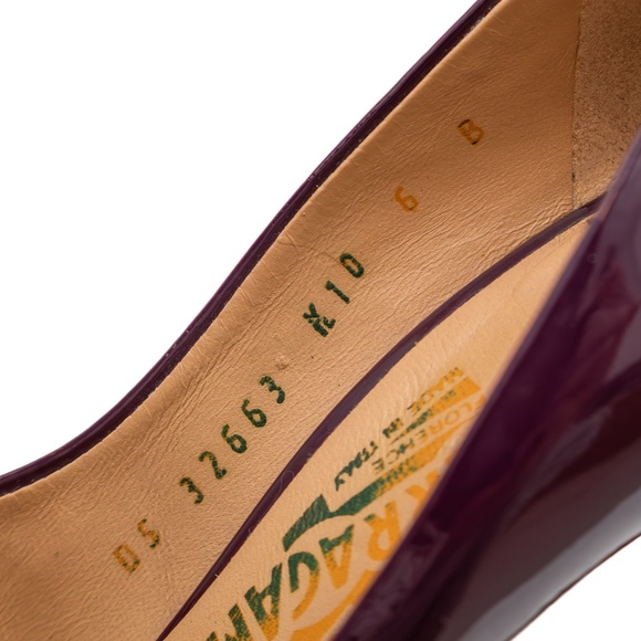 Salvatore Ferragamo Vara Bow Heels – Deep Plum Patent - Size US 6 B - Picture 11 of 14
